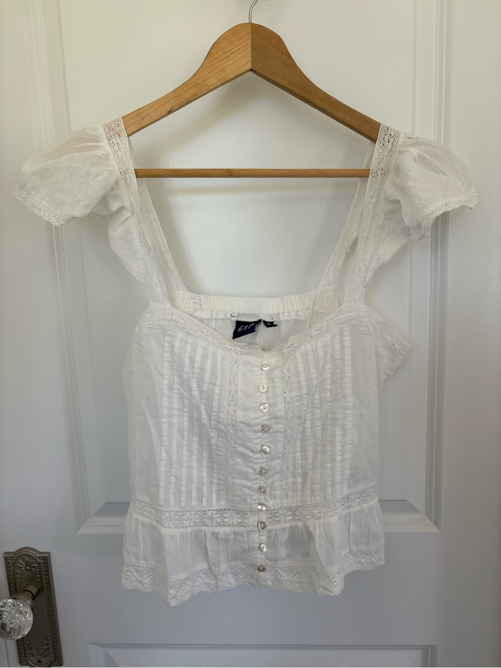 GAP White Lace-Trim Button Front Peasant Top